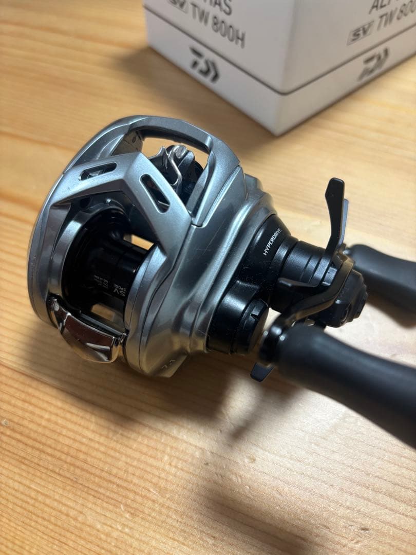 ALPHAS SV TW 800H ベイトリール