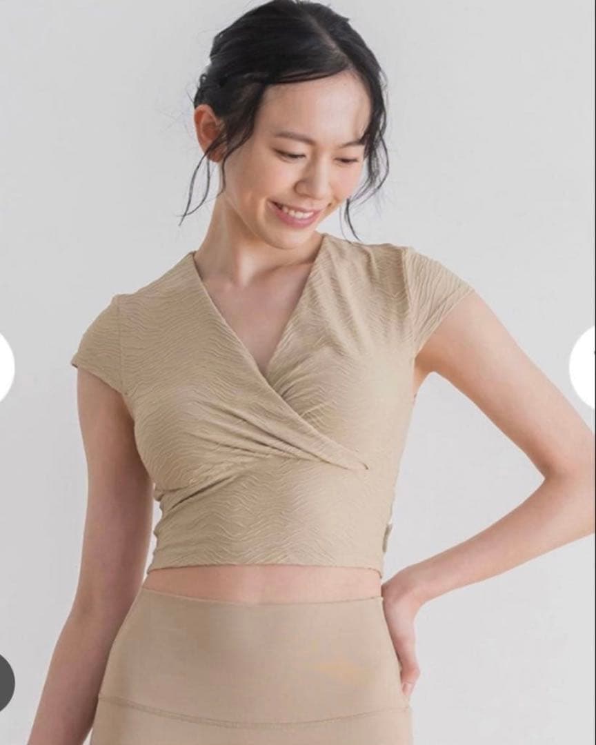 美品　SUKALA sukala スカーラ キャップスリーブトップス　S