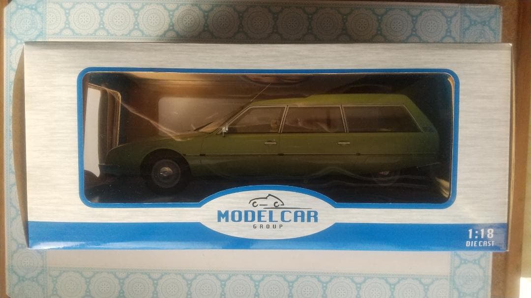 じじおっさん　MODEL CAR GROUP 1/18のグリーン