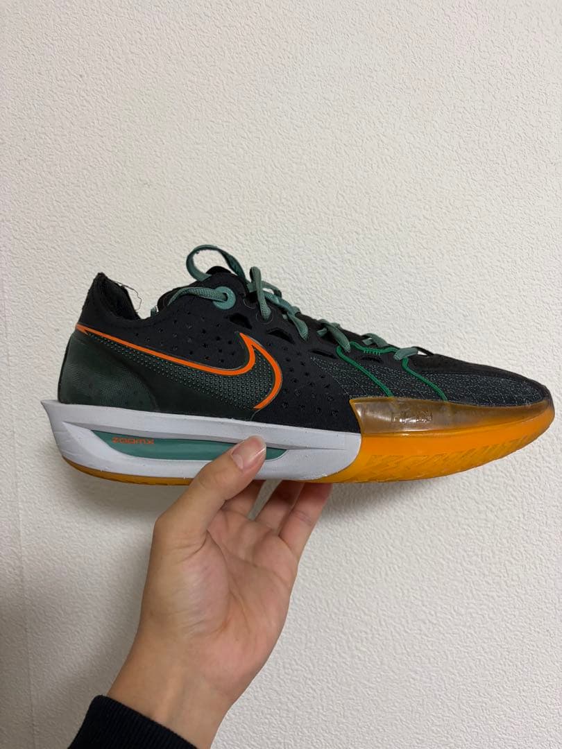 シューズ(男性用) NIKE GT CUT3