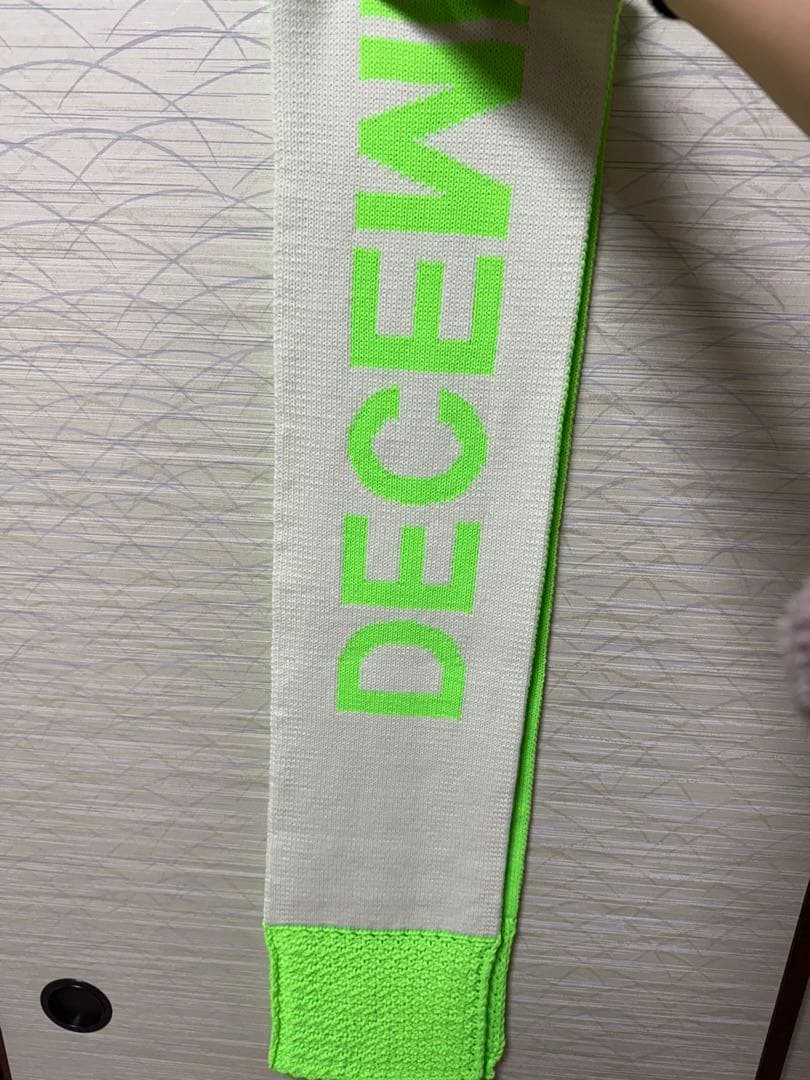 DECEMBERMAY蛍光グリーン マフラー