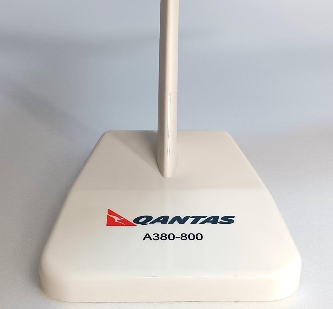 A380-800 カンタス航空 VH-OQA 1/200塗装済み半完成品