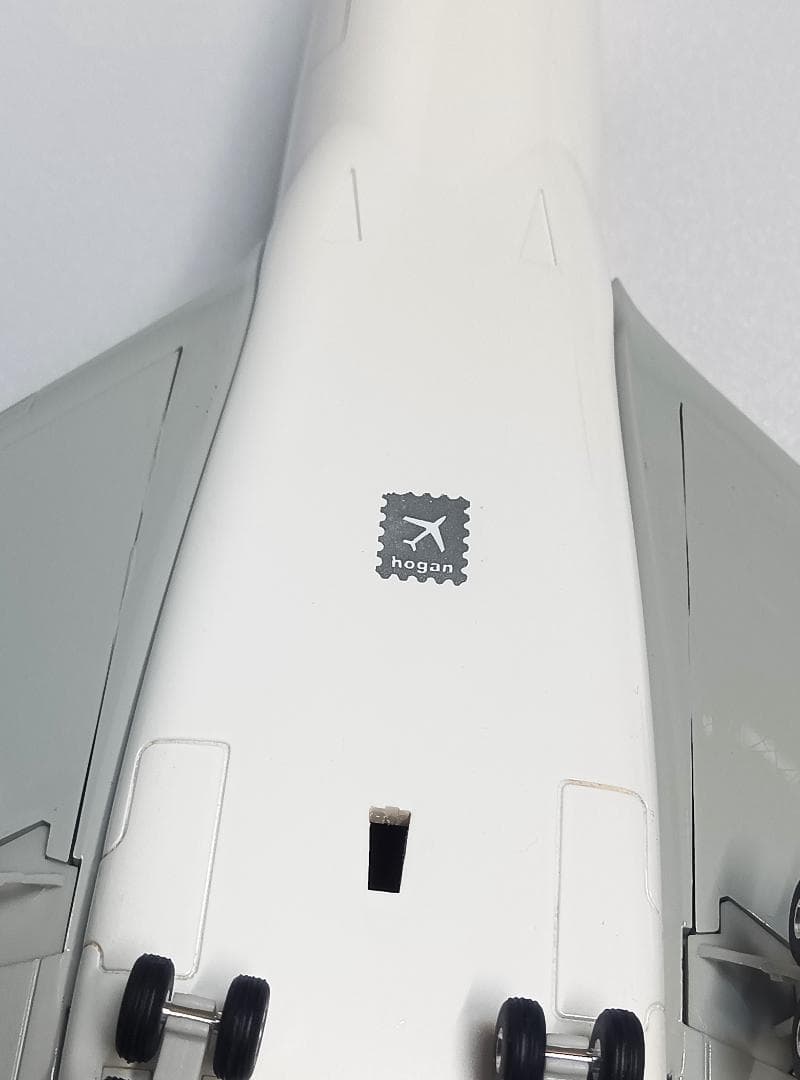 A380-800 カンタス航空 VH-OQA 1/200塗装済み半完成品