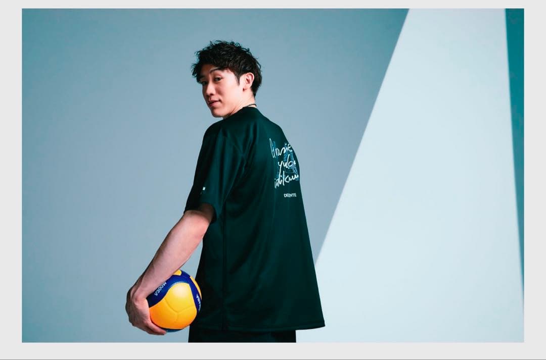 【限定新品未使用】石川祐希　DESCENT デサント　コラボTシャツ