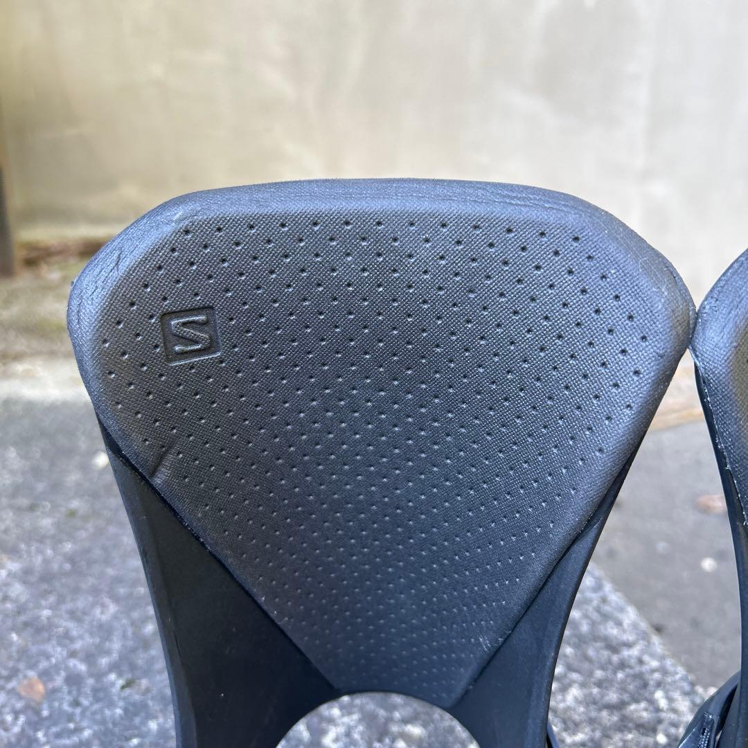 Salomon ディストリクト24-25
