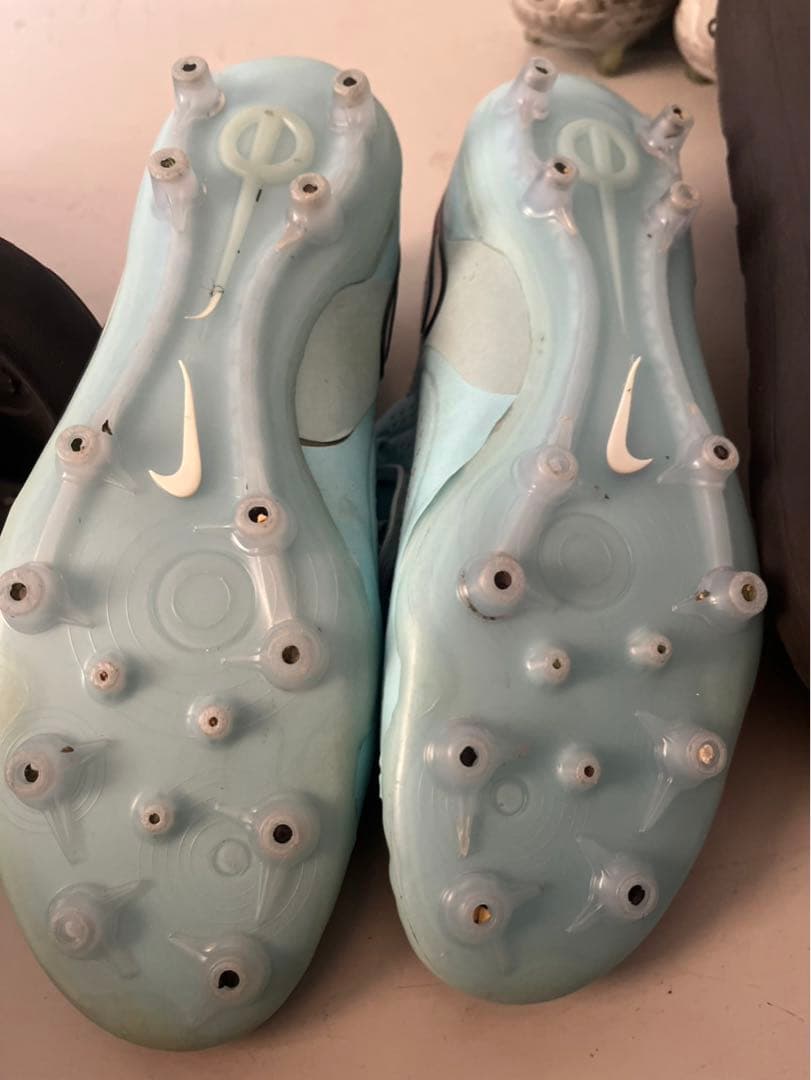 Nike ティエンポ　トップモデル水色