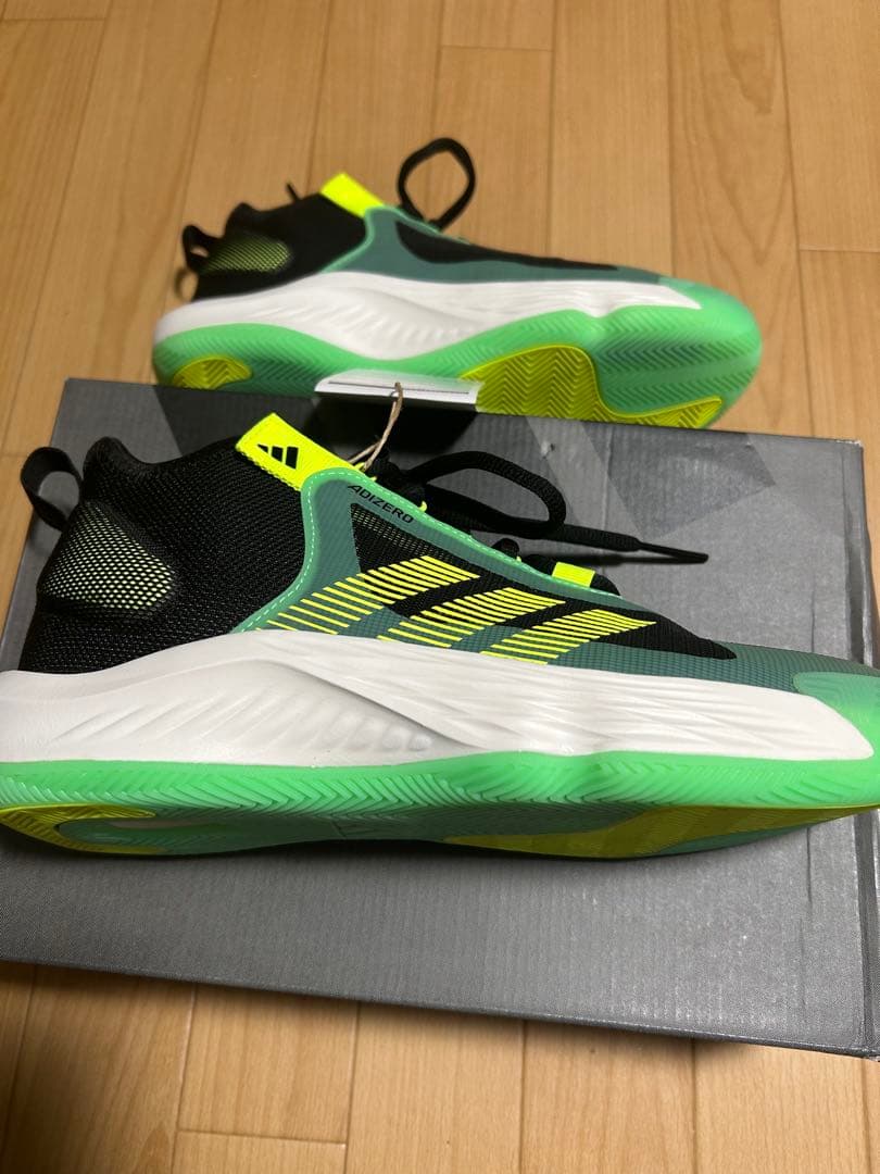 アディダス ADIZERO SELECT バスケットボールシューズ　27㎝