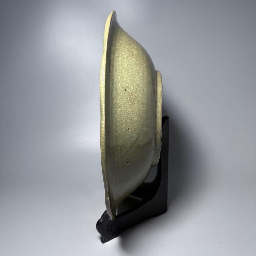 古伊万里　古波佐見　青磁陽刻大皿　共箱　1700年前後　美しい貫入　35.9cm