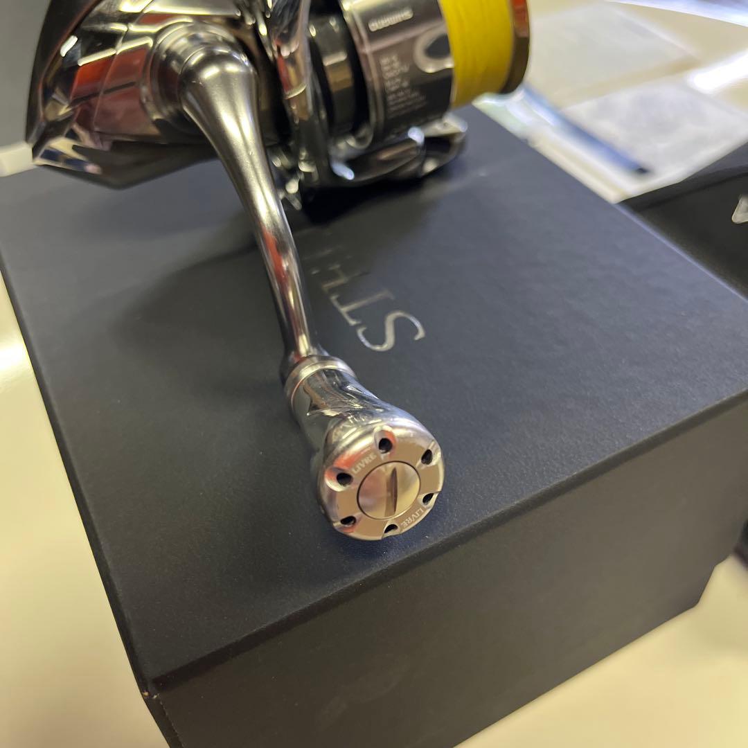 シマノ　18ステラ C2500SHG ［美品］リブレハンドルノブ付き