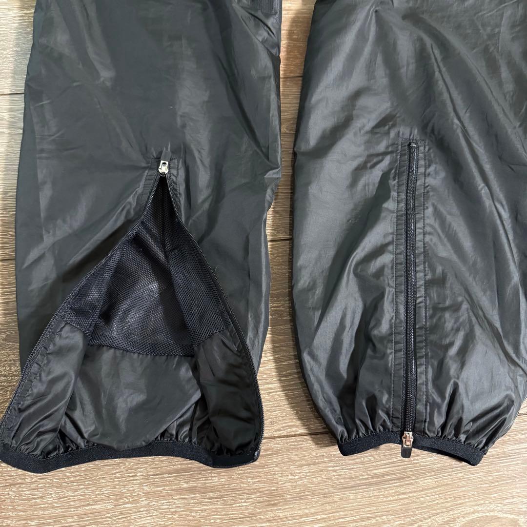 美品 umbro 防風性 裏メッシュ ピステ ウィンドブレーカー 上下 M