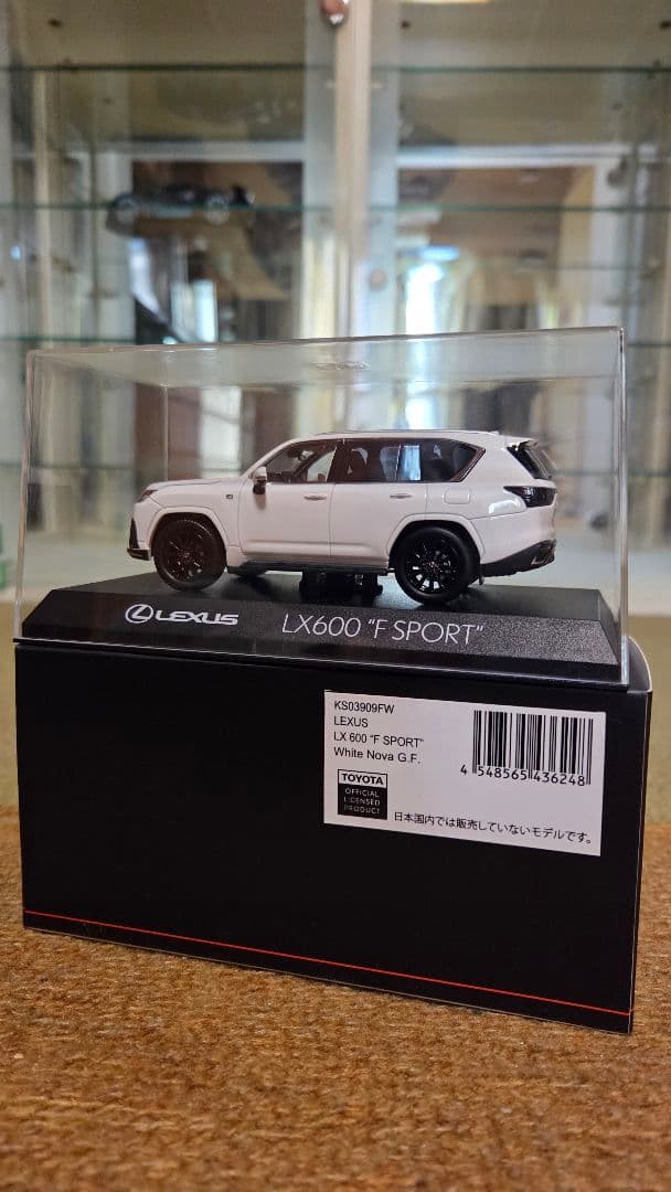 1/43 京商 レクサス LX 600 F Sport