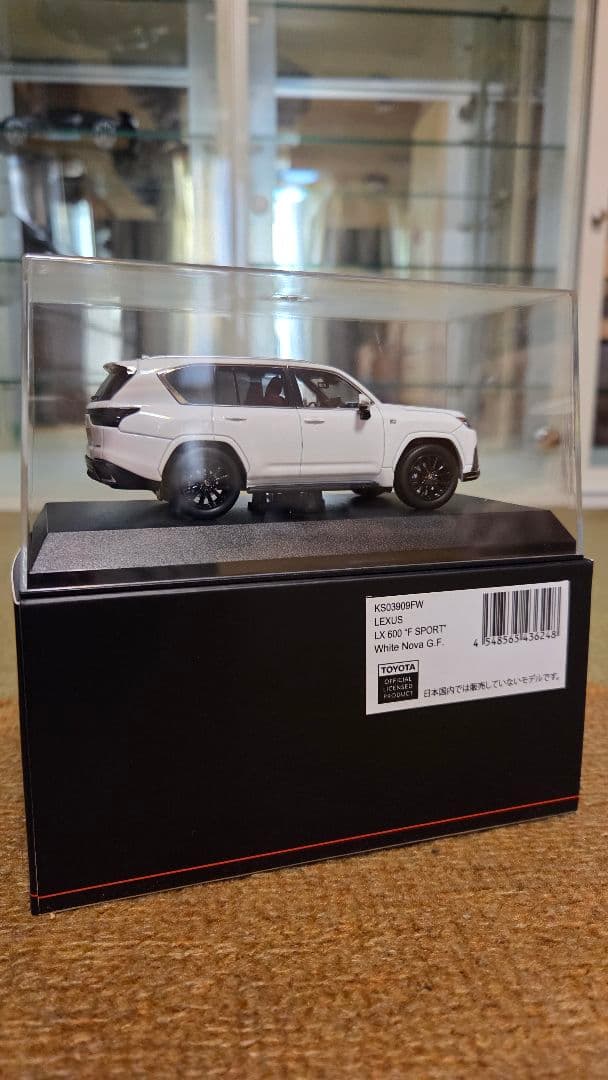 1/43 京商 レクサス LX 600 F Sport