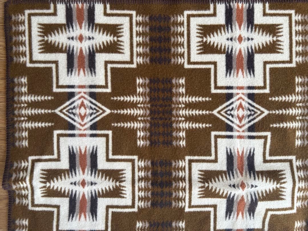 Pendleton ×  peak 幾何学模様ブランケット