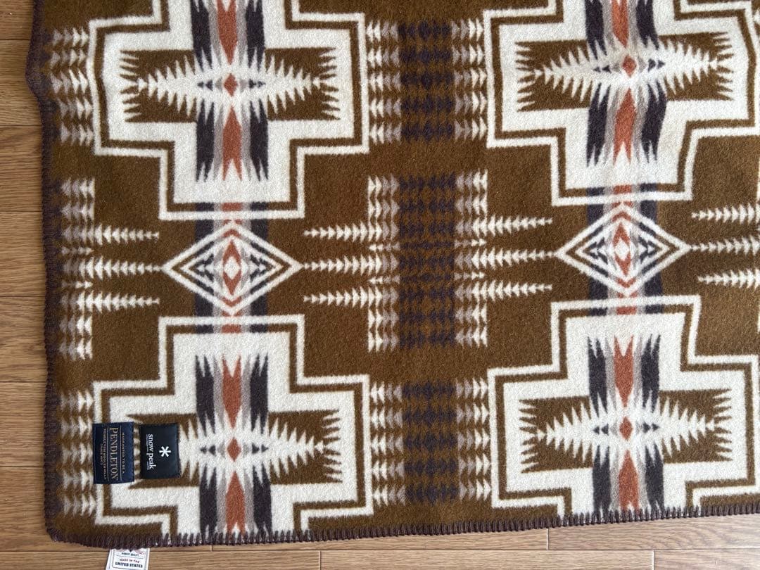 Pendleton ×  peak 幾何学模様ブランケット