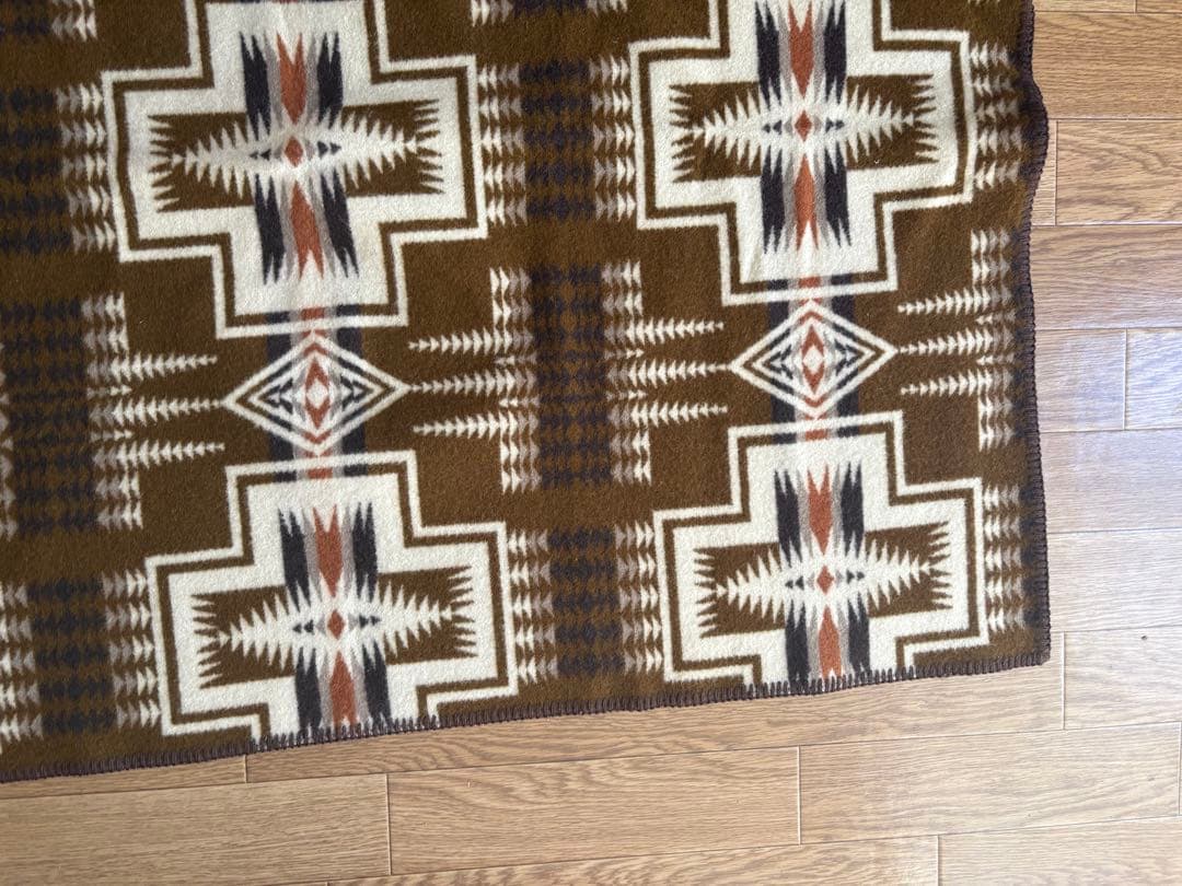 Pendleton ×  peak 幾何学模様ブランケット