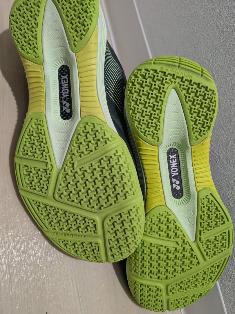 【美品】YONEX バドミントンシューズ ダイヤル24センチ