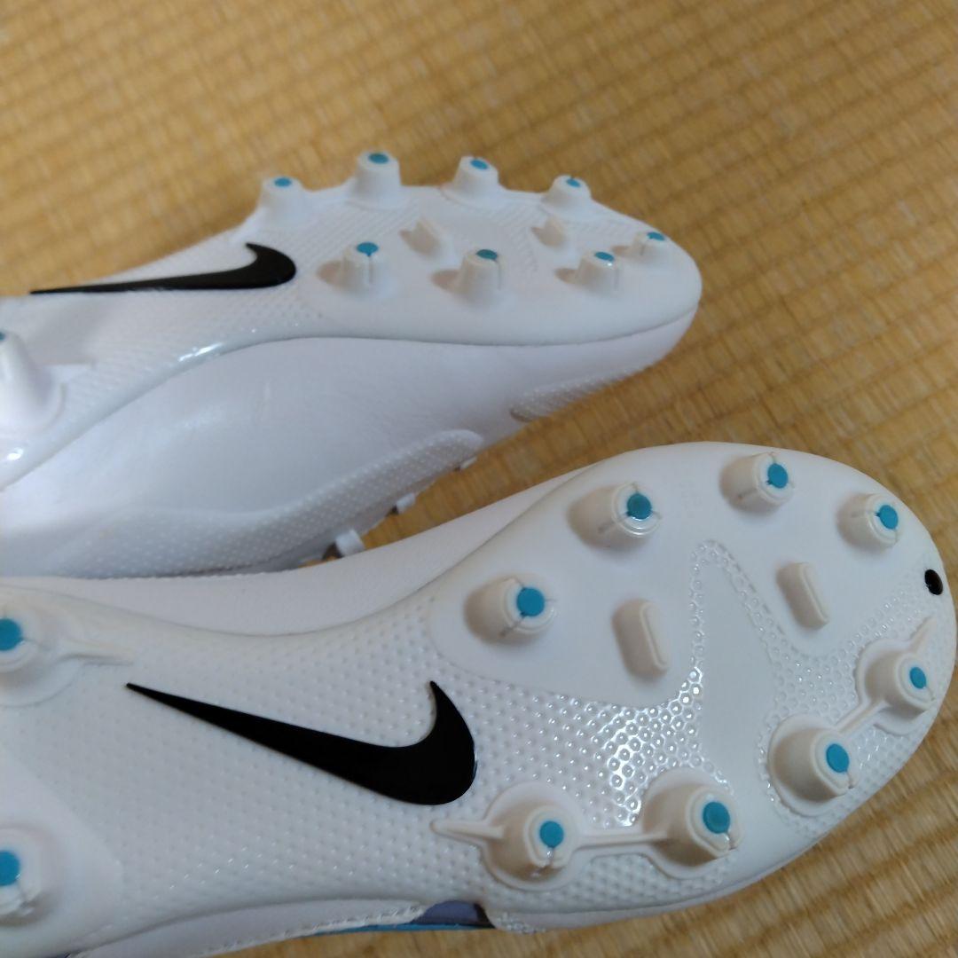 Nike Tiempo サッカーシューズ ホワイト/ブルー/ピンク24.5センチ