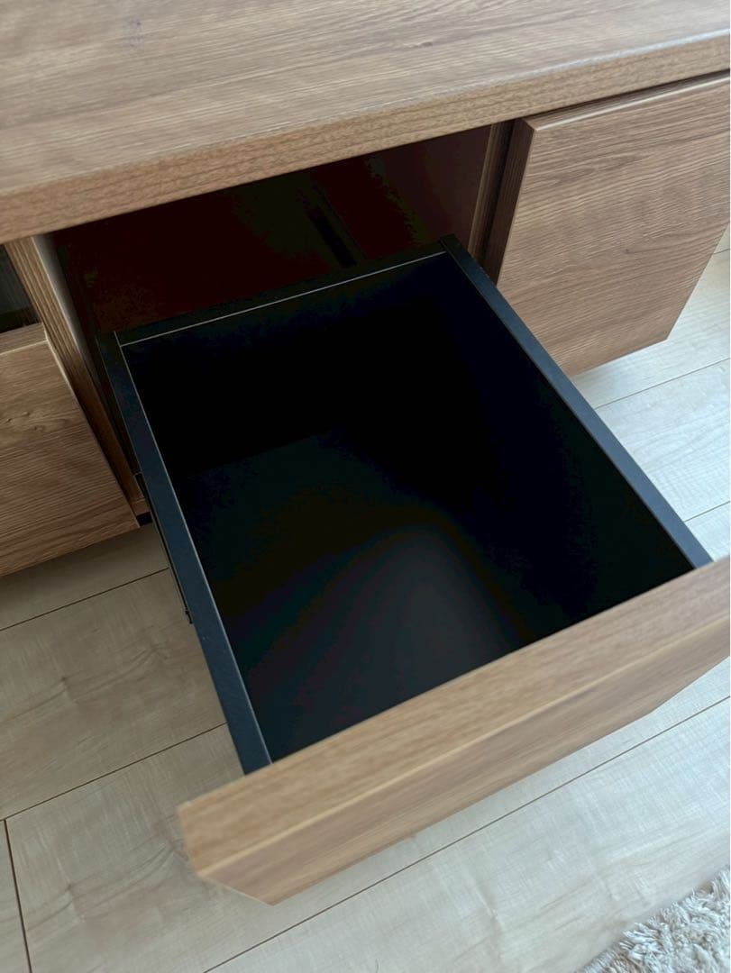 【cabin(OvO) 】LOWYAテレビボード美品　幅140センチ