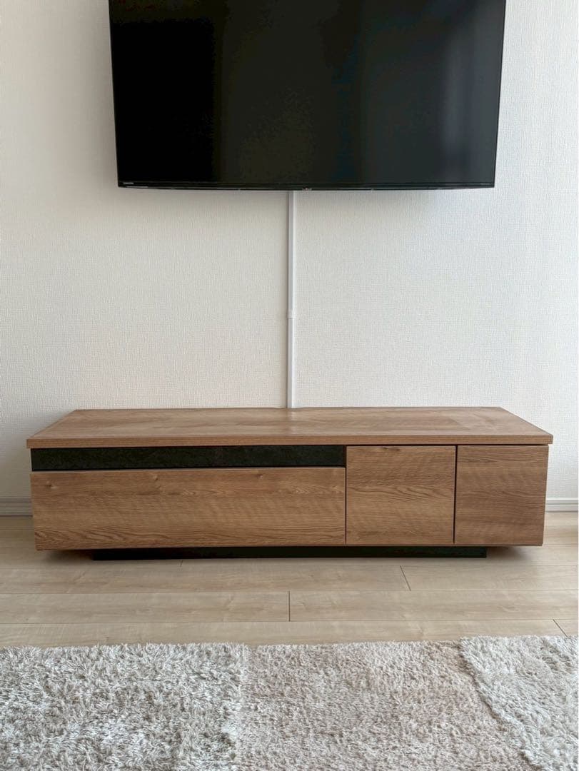 【cabin(OvO) 】LOWYAテレビボード美品　幅140センチ
