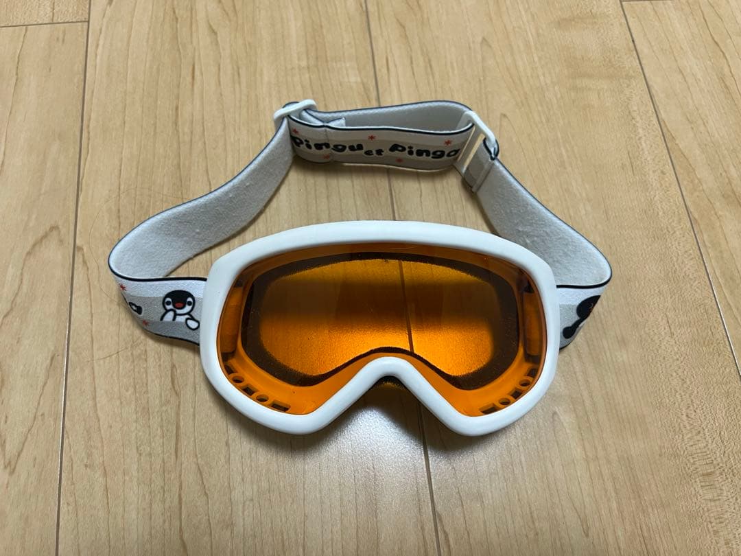 スキースノボウェア、グローブ、ゴーグル、ニットキャップ　セット