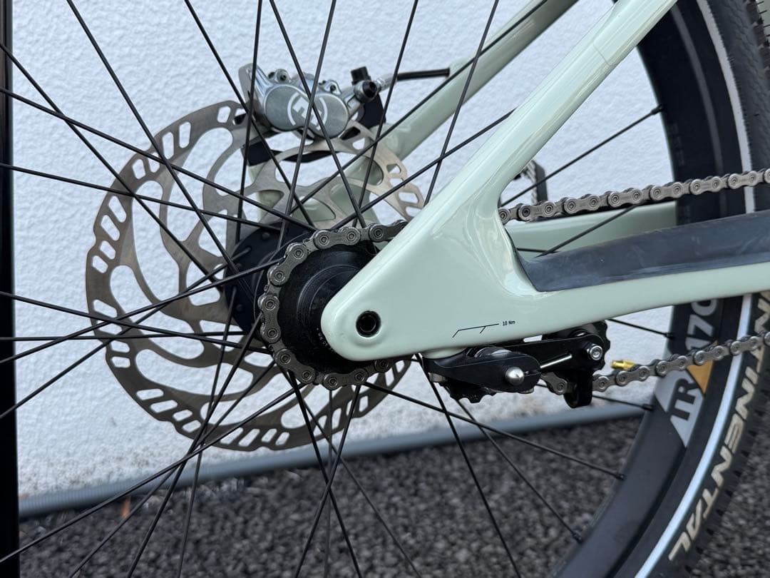 Canyon Stitched CFR Trial(中古、ペダル付)