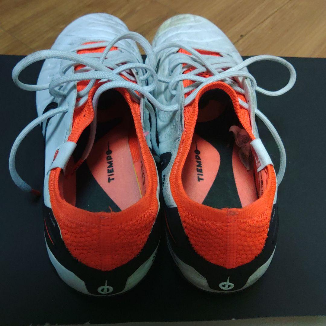 Nike Tiempo サッカーシューズ ホワイト/オレンジ