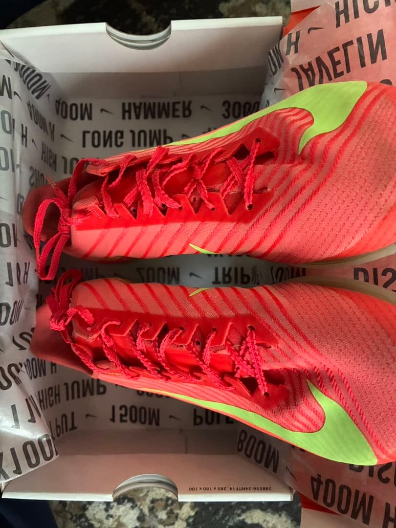 大幅値下げ！！Nike Airzoomマックスフライ2