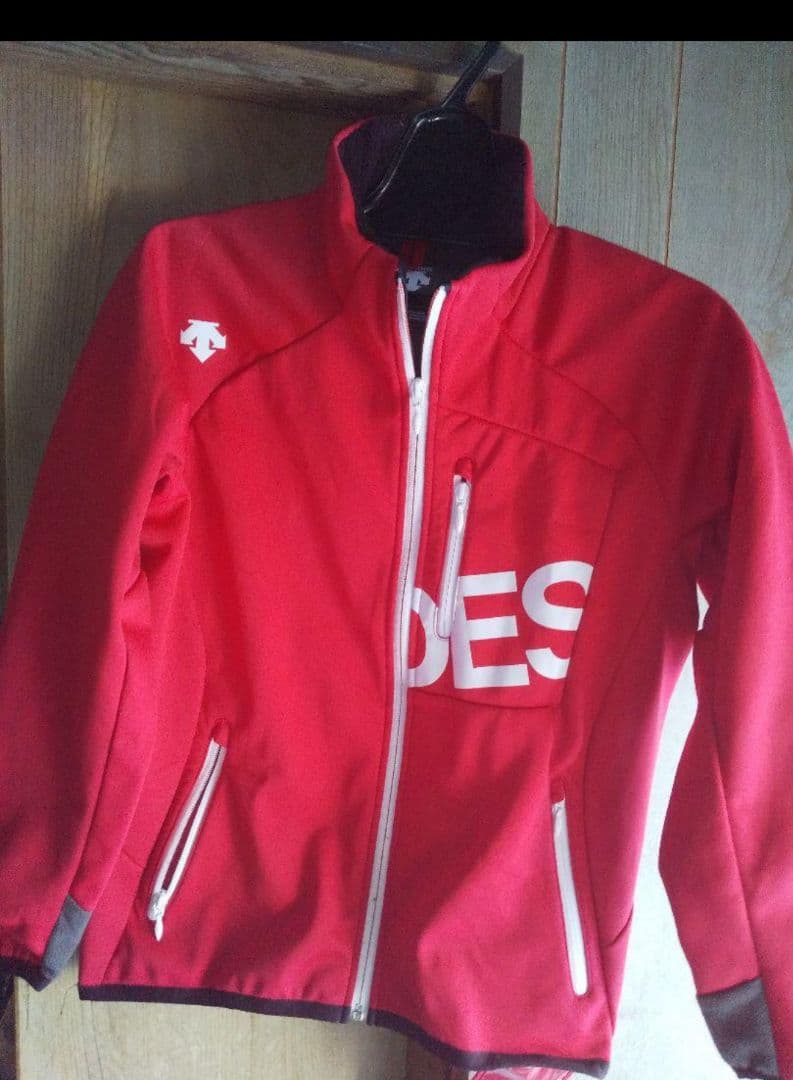 美良品 
DESCENTE デサント Jrミドラー
 サイズ160