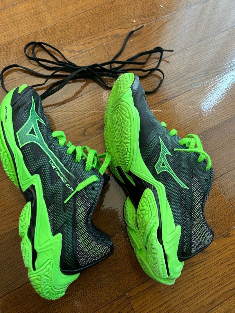 Mizuno バレーボールシューズ ウエーブライトニングエリート25.0㎝