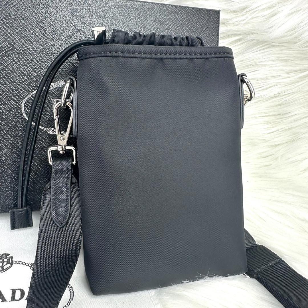 PRADA ノベルティナイロン ポーチ ショルダーバッグ ブラック