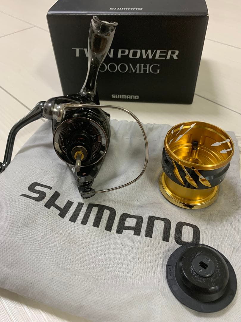 シマノ　20ツインパワー 3000MHG