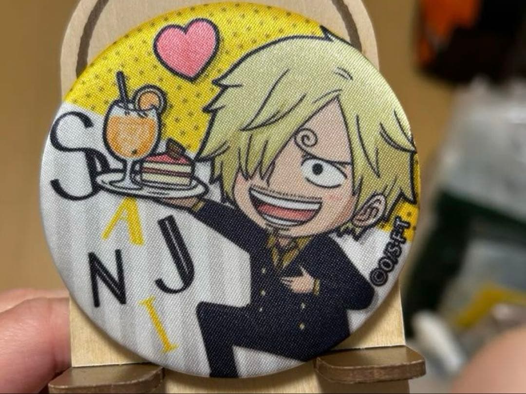 ワンピース 缶バッジ キーホルダー　サンジ