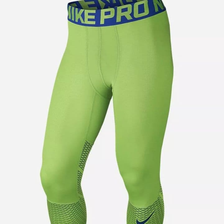 陸上部の練習着にどうぞ!!　NIKE　ハーフレギンス　日本サイズMサイズ