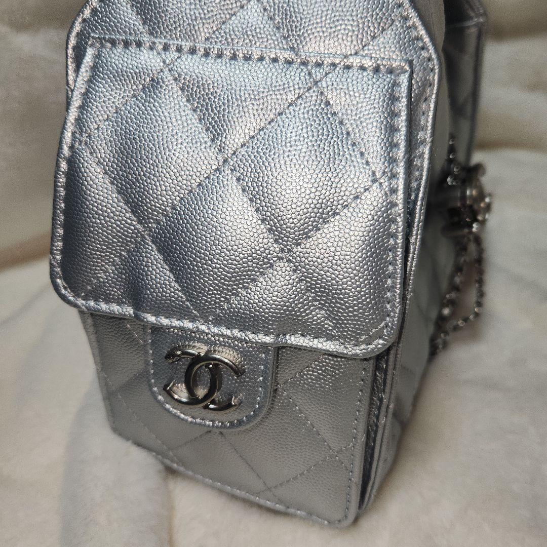 CHANEL シルバー キルティングバッグ　ノベルティ