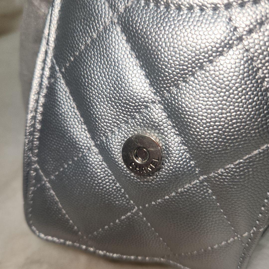 CHANEL シルバー キルティングバッグ　ノベルティ
