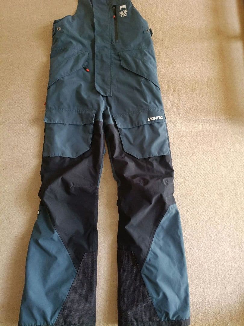 montec スキー、スノボ用ハードシェル上下セット