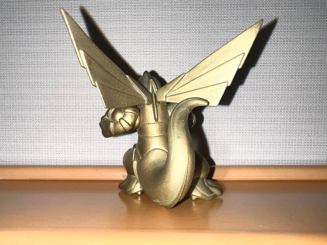 黄金 パルキア ポケセン限定 モンスターボールゲットくじ フィギュア ゴールド