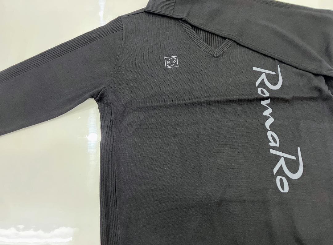 60％オフ　RomaRo ブラック Vネック セーター
