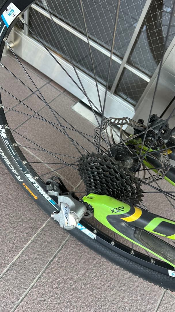 あみキャノンデール　Trigger カーボン　27.5 lefty