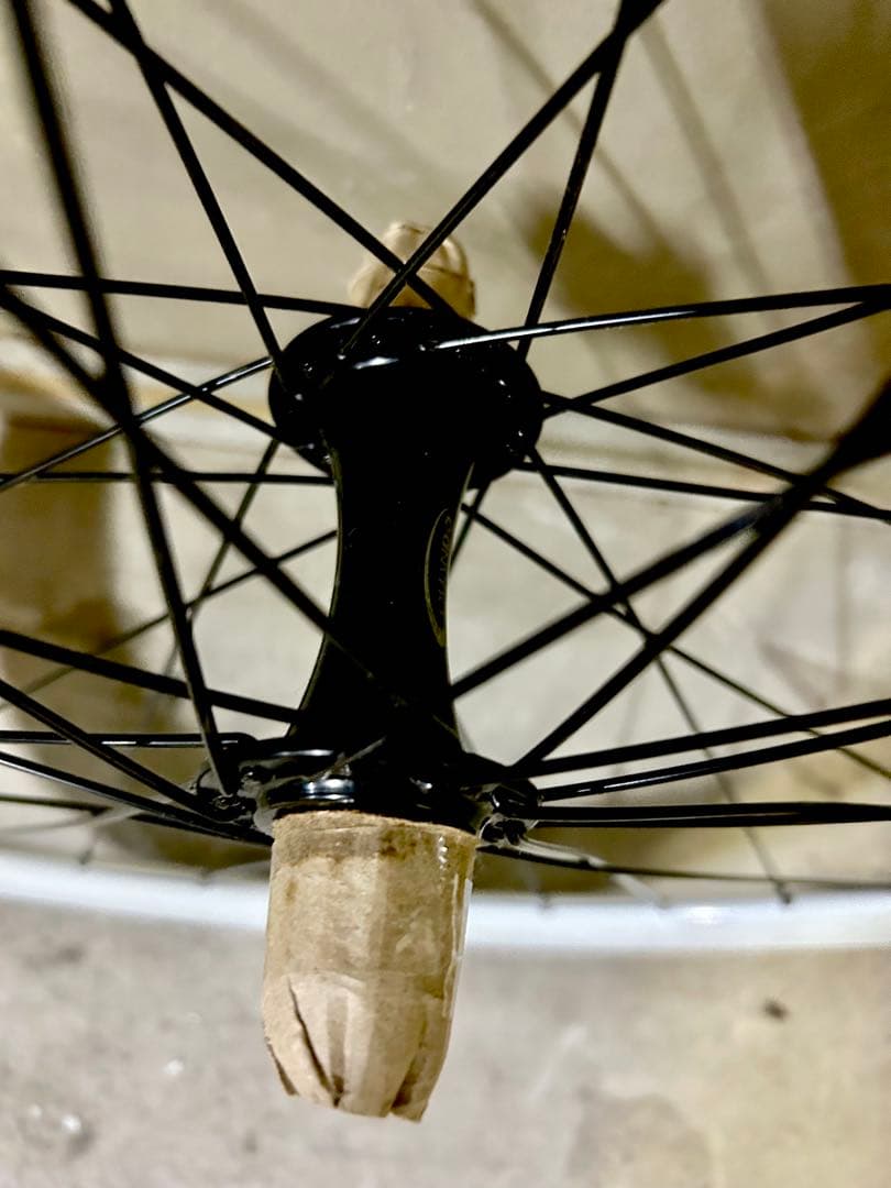 ◆FUN前輪ホイール 新品◆ホワイトでカッコいい！重量1.44kg