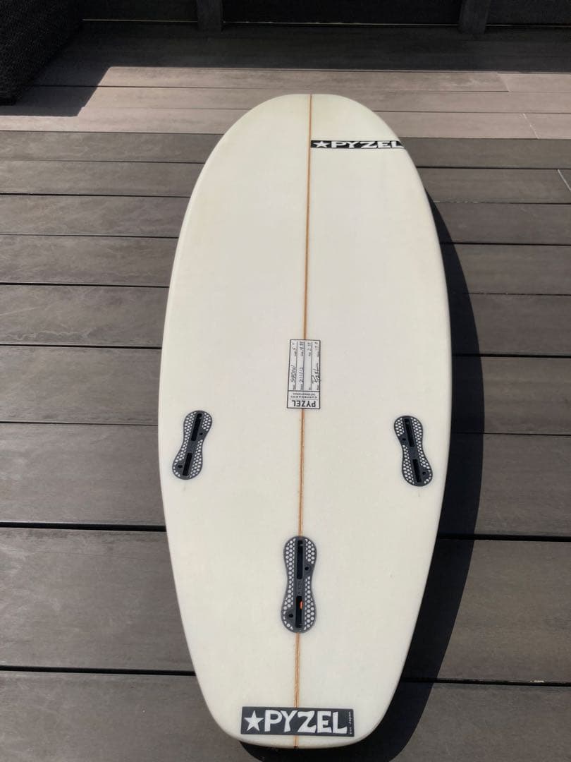 【ノブナガ】PYZEL SHADOW 5'11 28L＆フィンセット