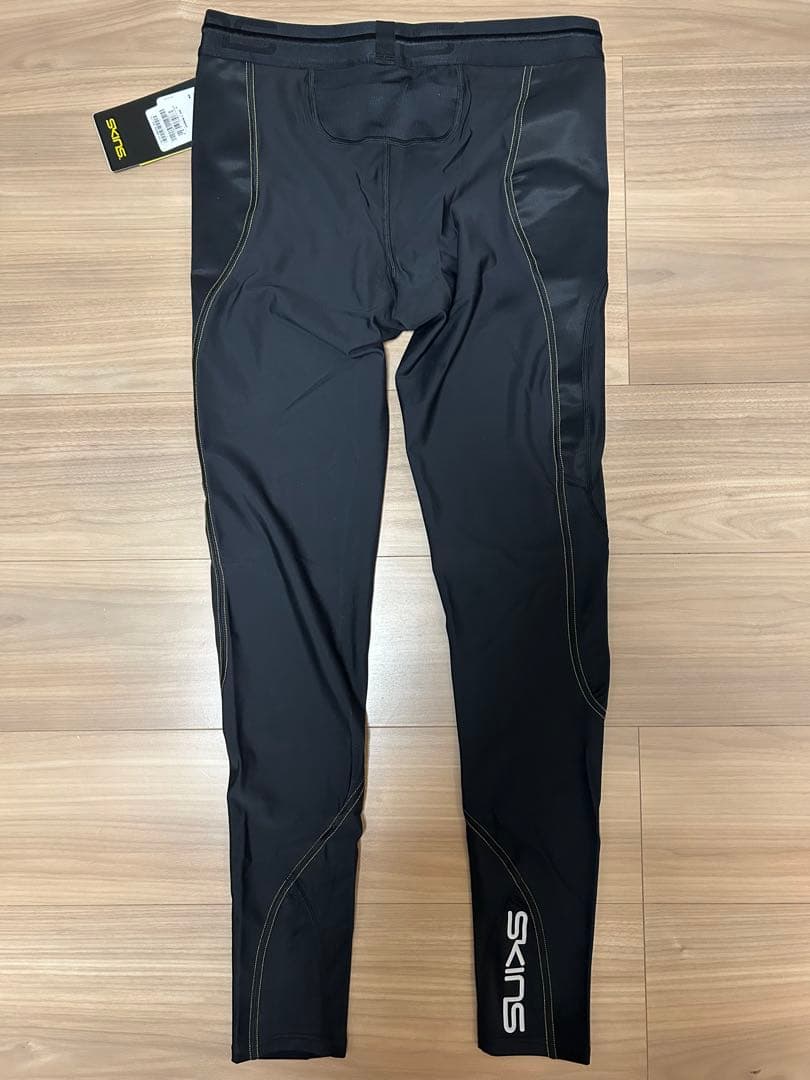 【新品】SKINSスキンズ着圧 SERIES-3 メンズロングタイツ　XLサイズ