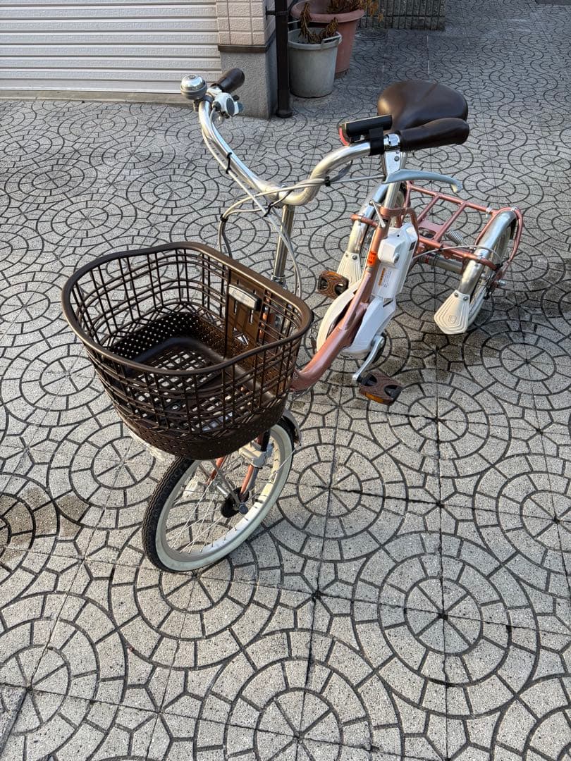 ブリジストン　アシスタ　電動アシスト三輪車 ピンクゴールド バスケット付き