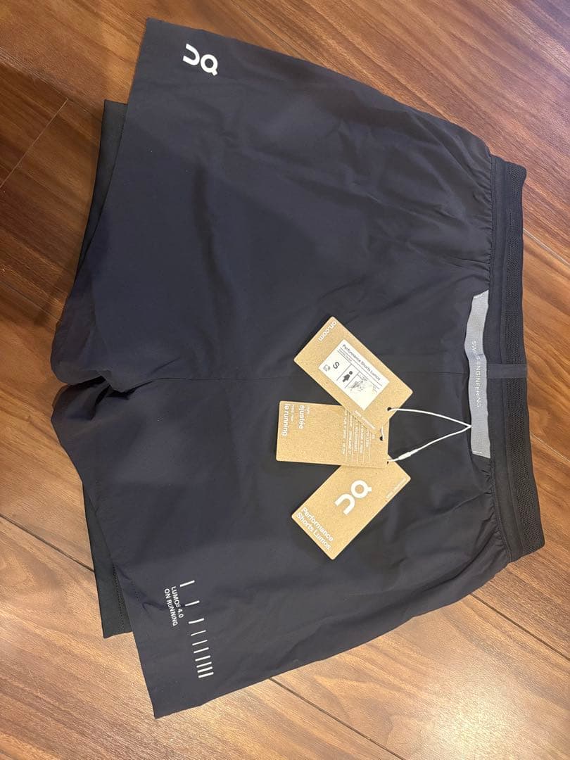On 軽量ショートパンツ 新品