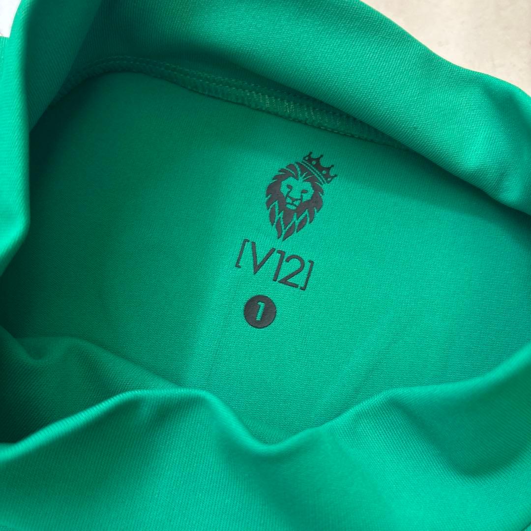 V TWELVE V12 モックネックノースリーブトップス