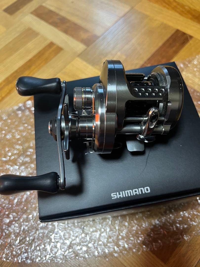 SHIMANO シマノ　17 CALCUTTA CONQUEST BFS HG