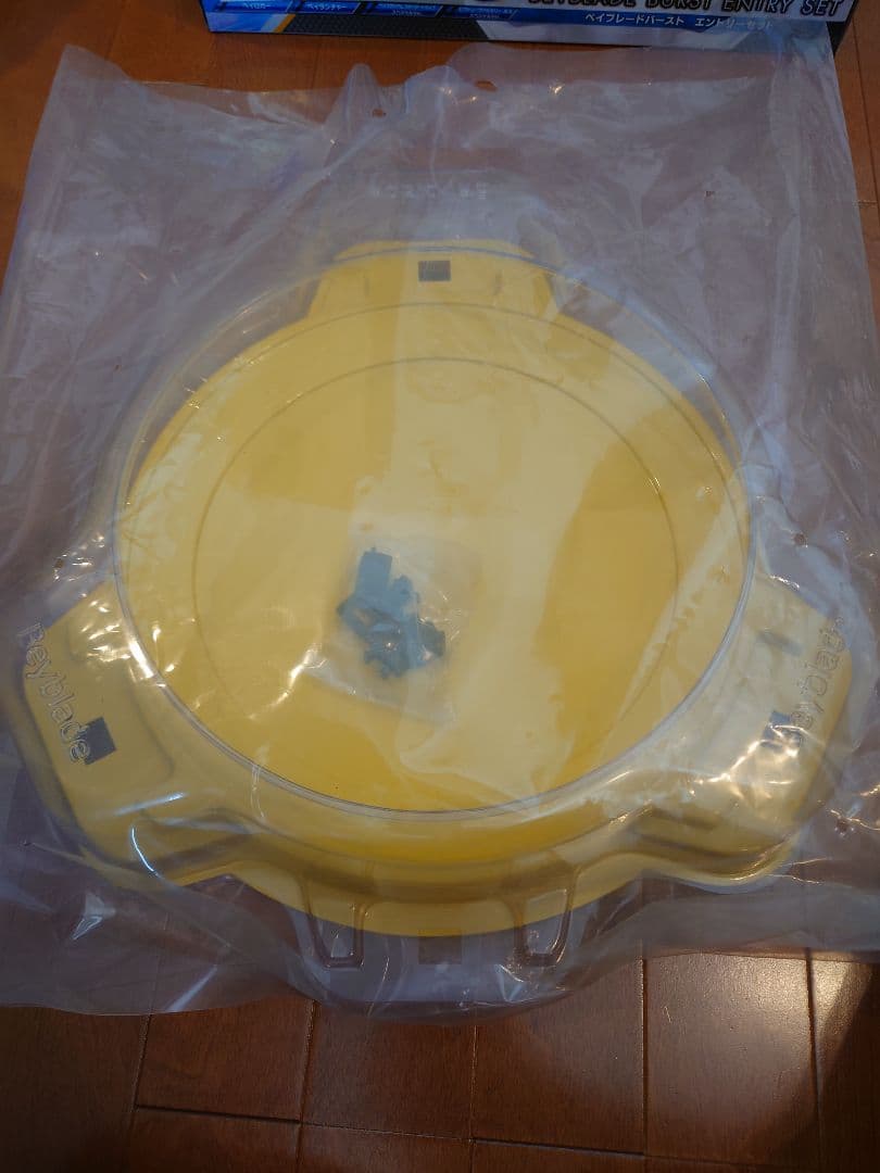 ベイブレード　新品台座付き　セット