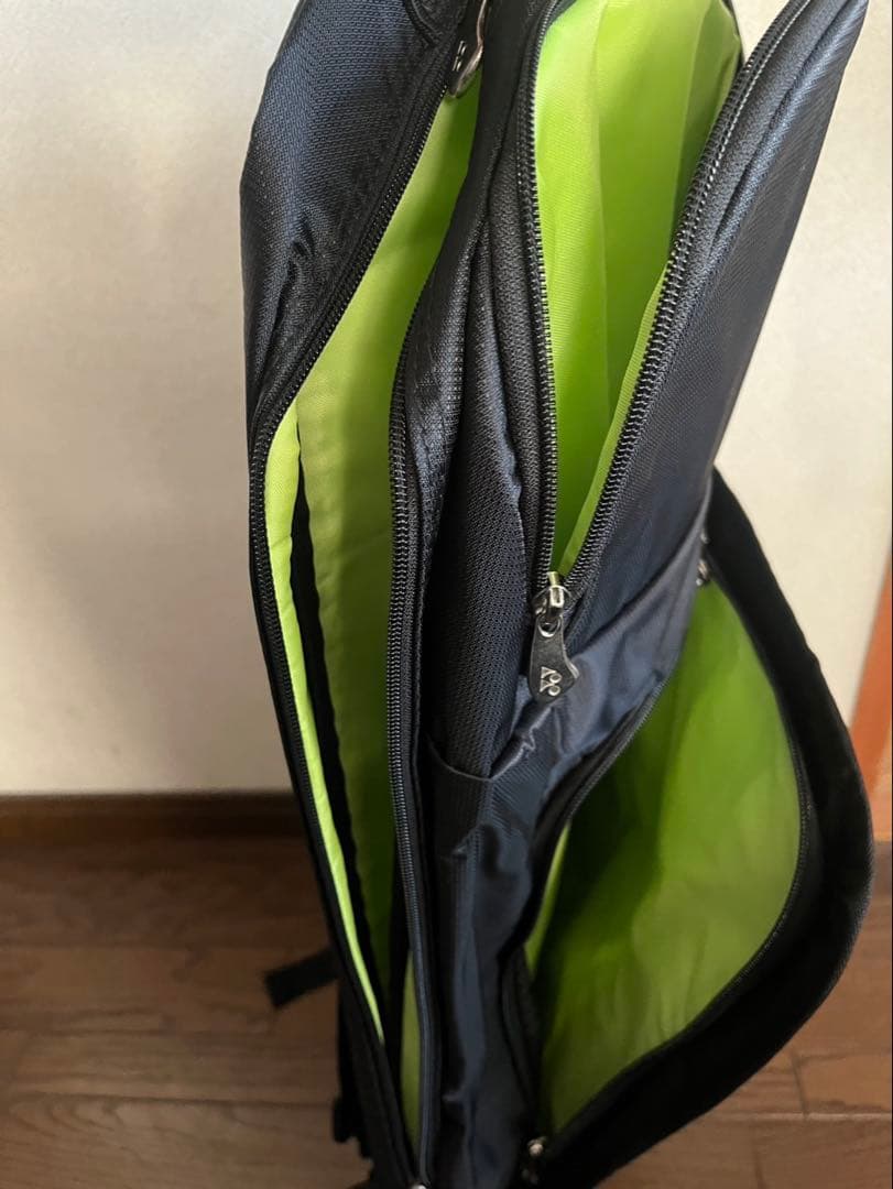 【新品未使用】YONEX バドミントンバッグ 黒