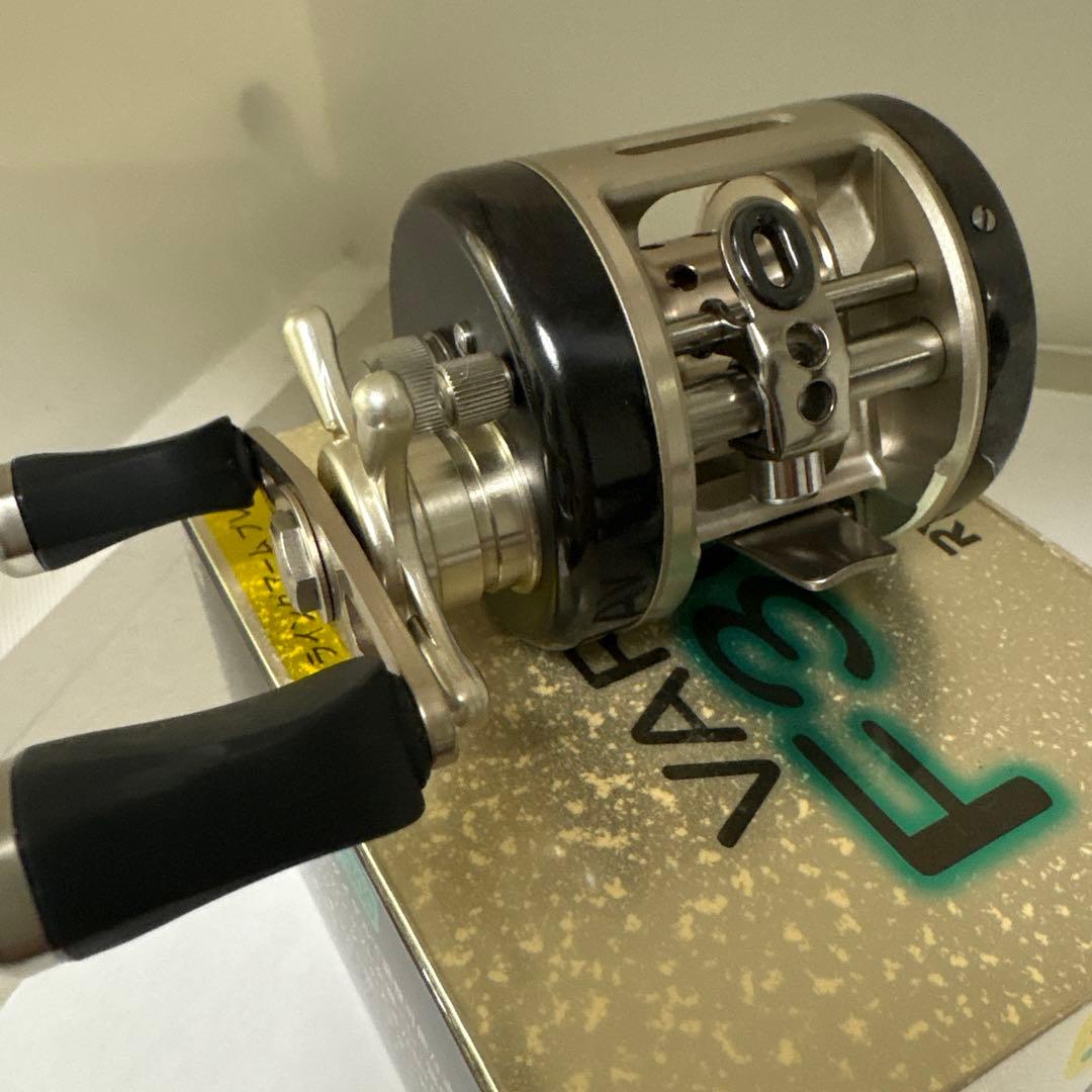 け*わ様 RYOBI VARIUS F300 ベイトリール