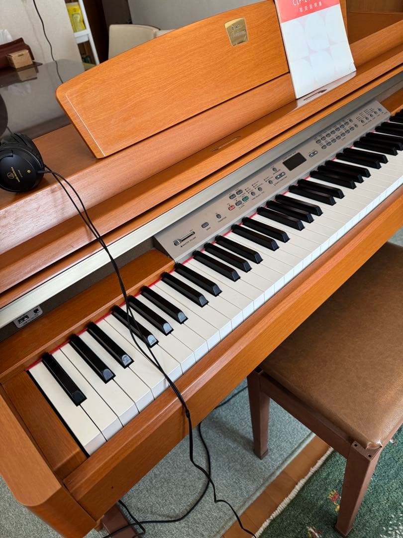 Yamaha Clavinova CD-240/230 木目調　電子ピアノ